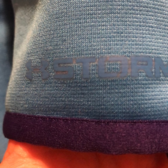 Under Armour Hoodie, Youth Large - Picture 6 of 6